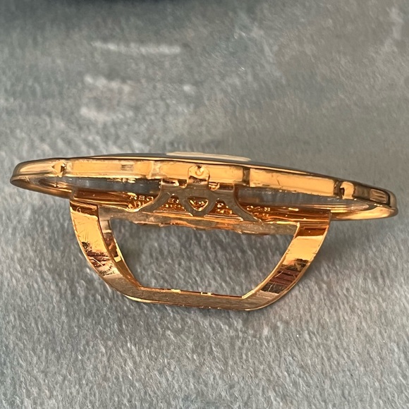 Stratton Wedgwood Cameo Lipstick Holder with mirror - Picture 3 of 5